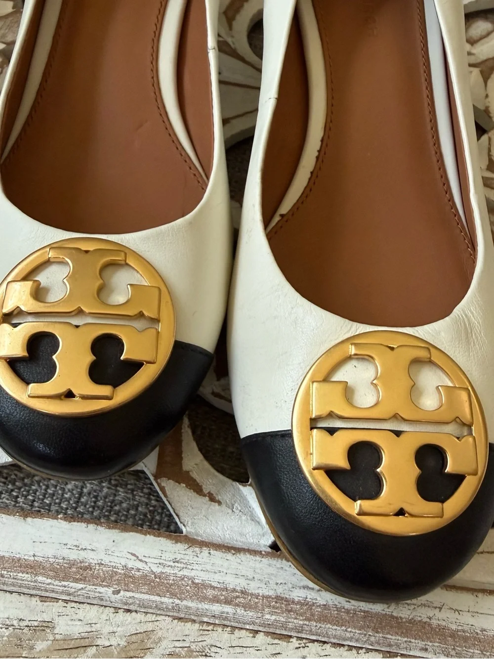 Tory Burch Women's Logo Cap-Toe Block Heels Shoes 6